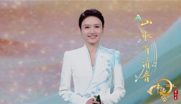 从“考点”到“共鸣点”：古诗词正在成为这代人的精神刚需