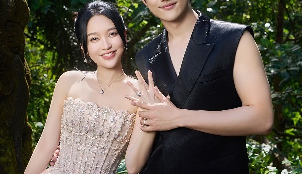 金莎孙丞潇官宣婚纱照，戴DR告白“一生一人”