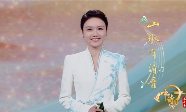 从“考点”到“共鸣点”：古诗词正在成为这代人的精神刚需